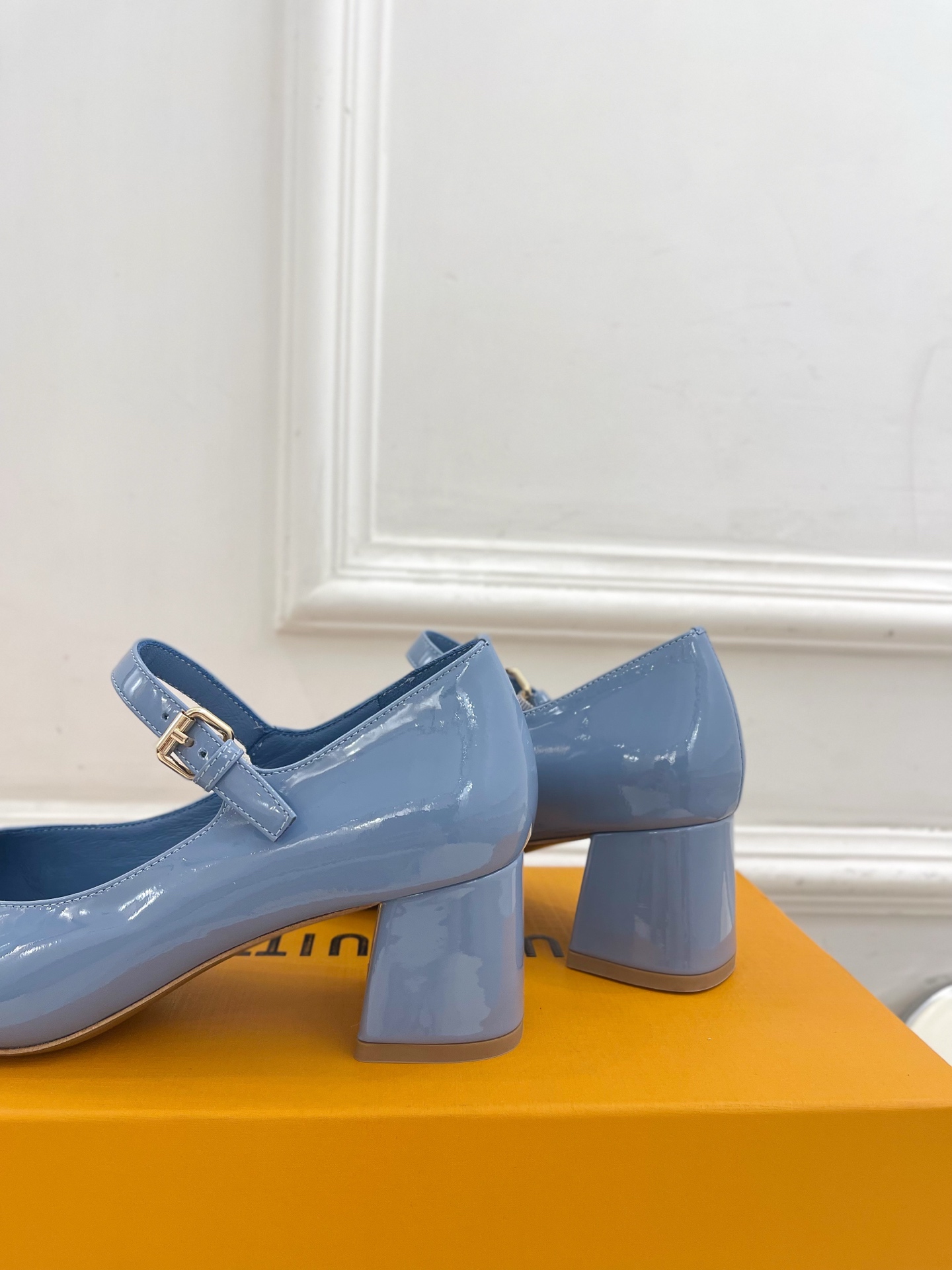 Women's high heels